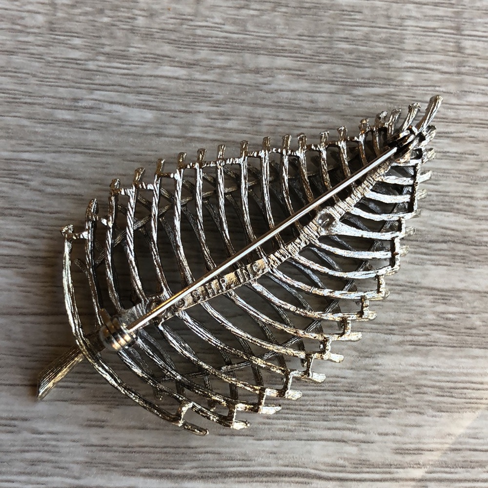 Silver Leaf Brooch. Stamped S.H.P. - Picture 6 of 13
